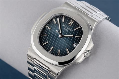 5711 patek philippe|Patek Philippe nautilus jumbo 5711.